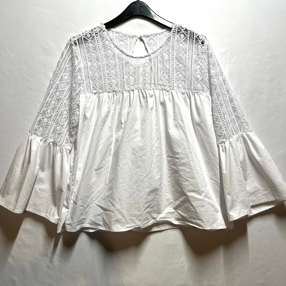 White Crochet Lace Bell Sleeve Babydoll‎ Blouse Women's Small Boho Cottagecore